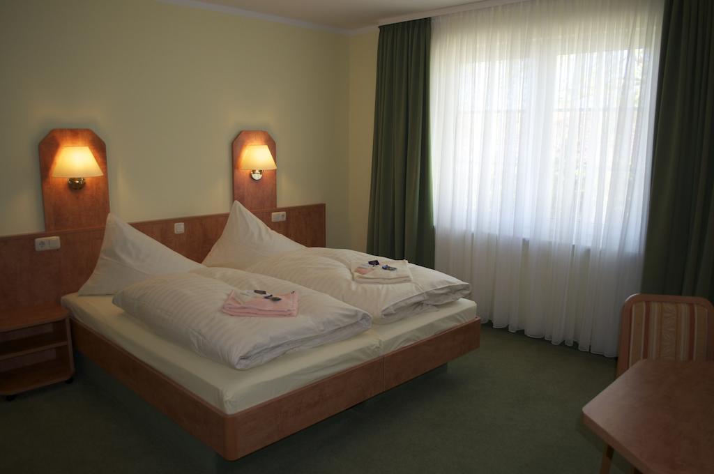 Gasthof & Pension Zum Himmel Rubenow Номер фото